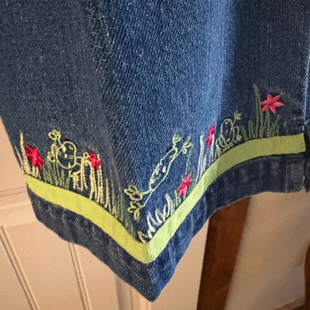 CJ Banks Denim Crop Pants w/Embroidery 18W Like New - Picture 2 of 10